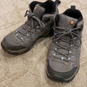 Womens Merrell hiking shoes/boots